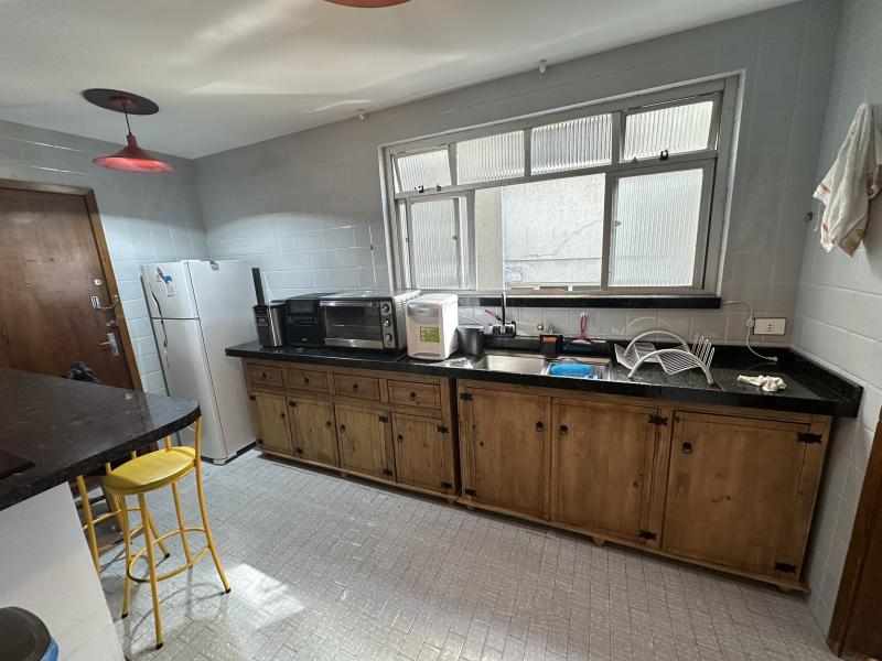 Imagem 14 da galeria do anúncio: 2 Apartamentos : 1 Feminino | 1 Masculino : 5 quartos por ap