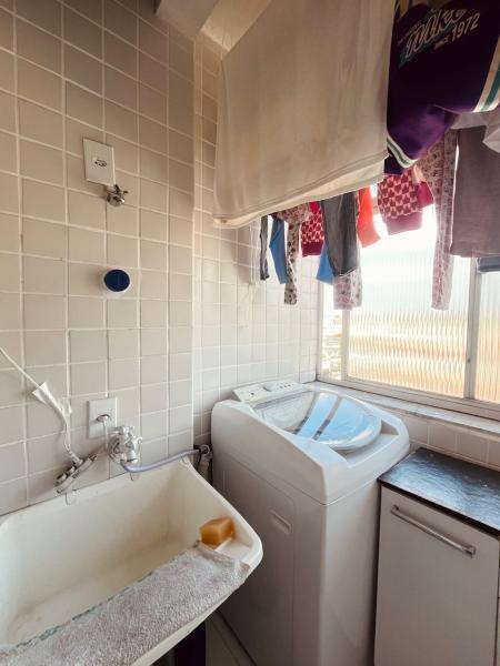 Imagem 12 da galeria do anúncio: Quarto femino em apartamento calmo