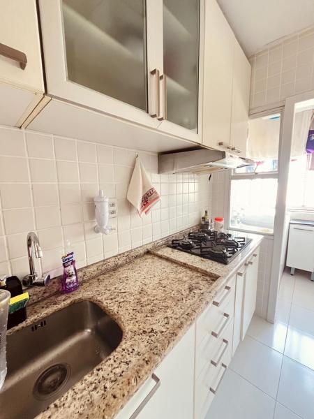 Imagem 7 da galeria do anúncio: Quarto femino em apartamento calmo