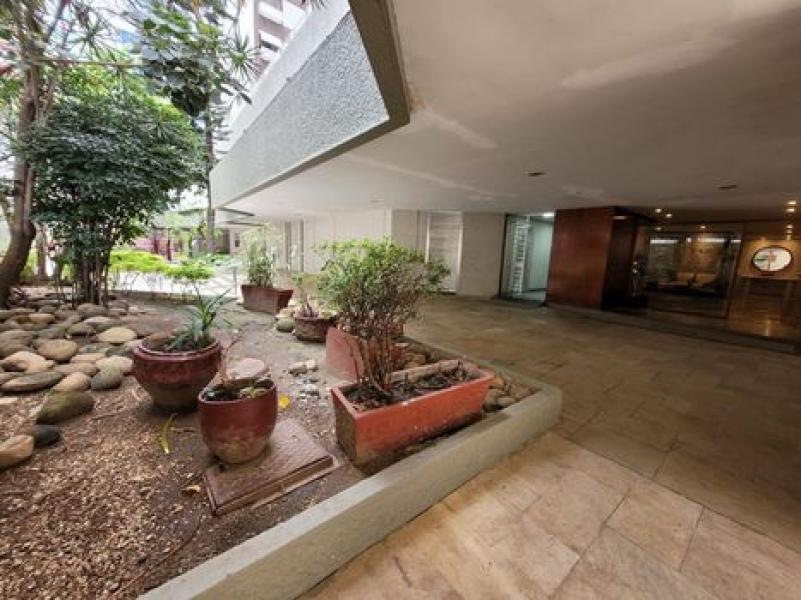 Imagem 13 da galeria do anúncio: QUARTO NA MELHOR LOCALIZAÇÃO PERTO DE METRO E SUPERMERCADOS