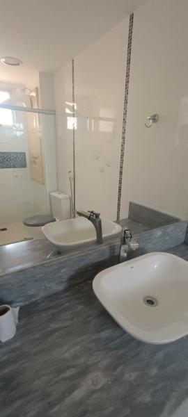 Imagem 1 da galeria do anúncio: Quarto com suite em águas claras