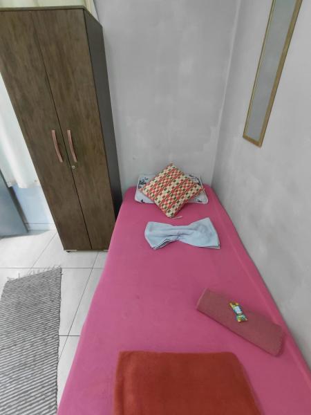 Imagem 15 da galeria do anúncio: Alugamos kitnet mobiliada com água luz e condomínio incluso.