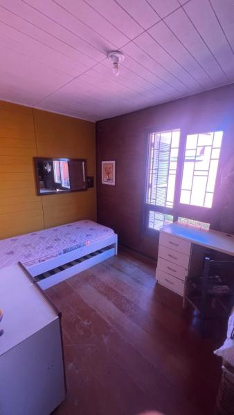 Imagem 1 da galeria do anúncio: Quarto em Santa Quiteria