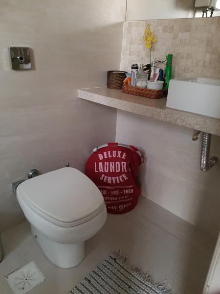 Imagem 11 da galeria do anúncio: Suíte privativa com sacada