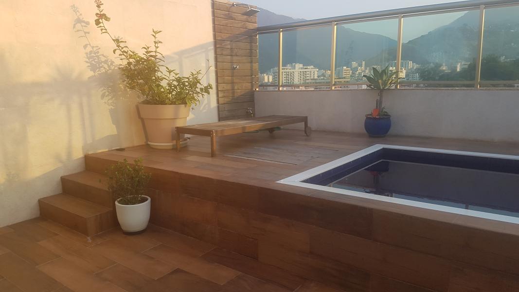 Imagem 1 da galeria do anúncio: Suíte privativa com sacada