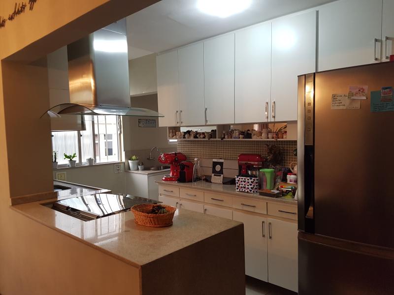 Imagem 4 da galeria do anúncio: Suíte privativa com sacada