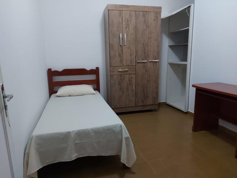 Imagem 3 da galeria do anúncio: Quartos no centro de Atibaia ao lado da igreja matriz