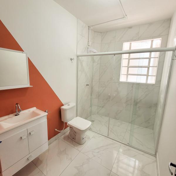 Imagem 19 da galeria do anúncio: QUARTO AREJADO NO BOM FIM