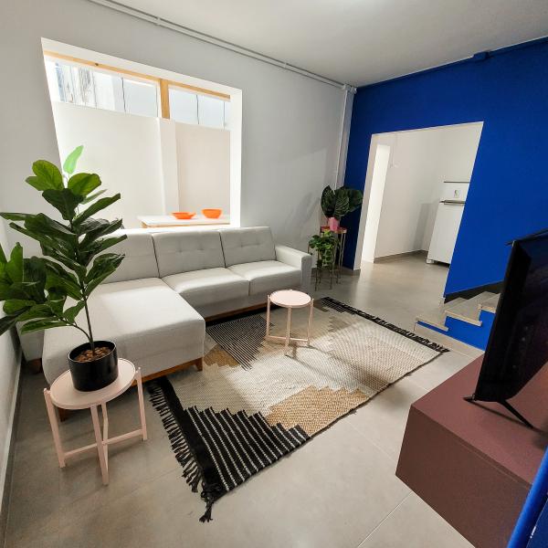 Imagem 6 da galeria do anúncio: QUARTO AREJADO NO BOM FIM