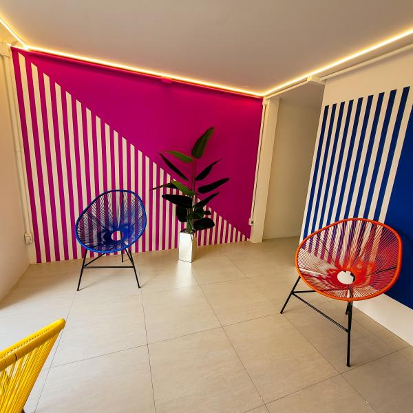 Imagem 5 da galeria do anúncio: QUARTO AREJADO NO BOM FIM