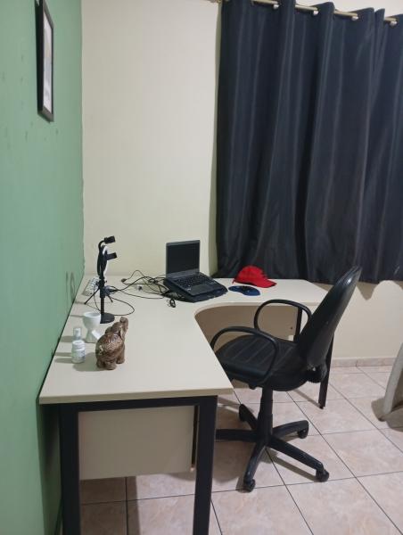 Imagem 2 da galeria do anúncio: Quarto individual para rapazes sem preconceitos .