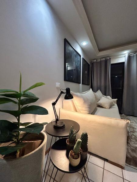 Imagem 1 da galeria do anúncio: quarto em apto beira mar  totalmente mobiliado