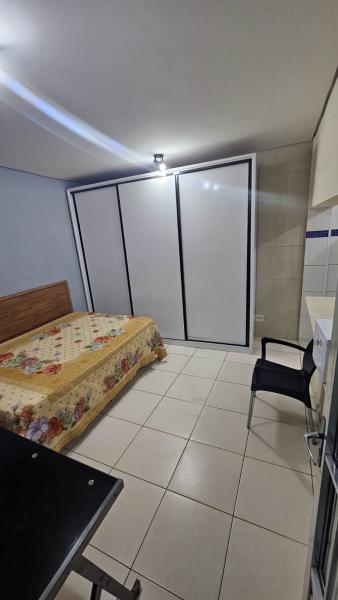 Imagem 6 da galeria do anúncio: ALUGA-SE P/ SOLTEIRO OU CASAL