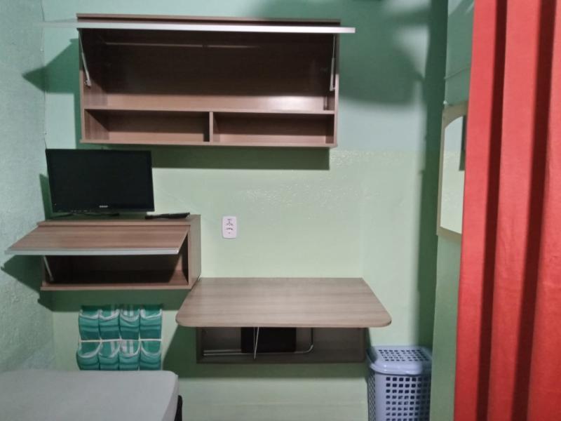 Imagem 1 da galeria do anúncio: Quarto em Frente ao banheiro.