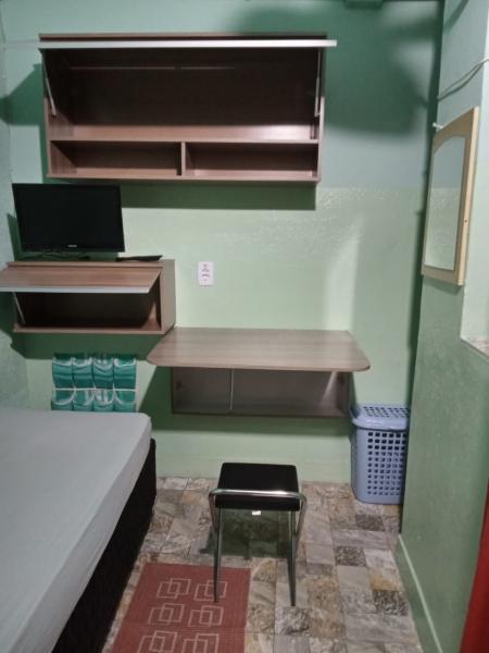 Imagem 2 da galeria do anúncio: Quarto em Frente ao banheiro.