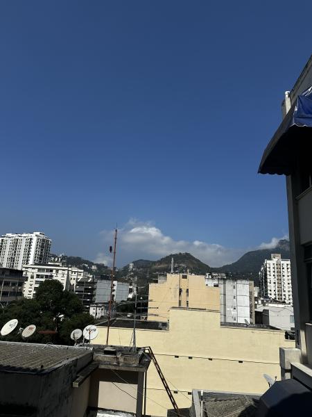 Imagem 4 da galeria do anúncio: Quarto super espaçoso Afonso Pena