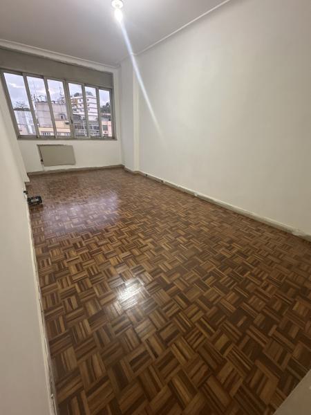 Imagem 1 da galeria do anúncio: Quarto super espaçoso Afonso Pena