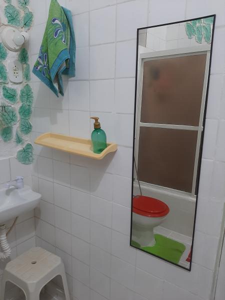 Imagem 3 da galeria do anúncio: Quarto suíte mobiliada e geladeira individual .