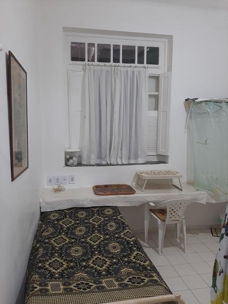 Imagem 2 da galeria do anúncio: Quarto suíte mobiliada e geladeira individual .