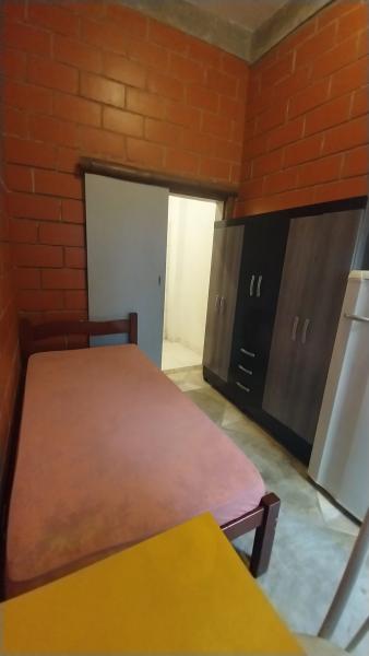 Imagem 3 da galeria do anúncio: Estúdio para moças á 900m do metrô Giovani Gronchi