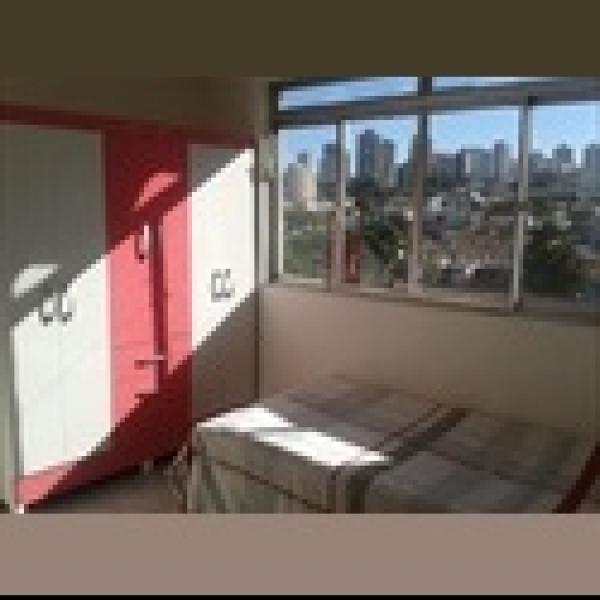 Imagem 1 da galeria do anúncio: Alugo ótimos quarto p/ moças, piscina, Lavanderia,mobiliado,