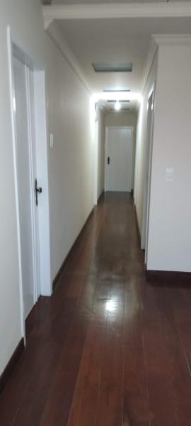 Imagem 6 da galeria do anúncio: EXCELENTE QUARTO MOBILIADO