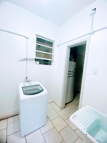 Imagem 4 da galeria do anúncio: Quarto mobiliado na Cidade baixa