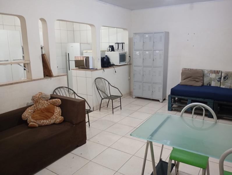 Imagem 6 da galeria do anúncio: Casa coletiva e compartilhada mobiliada para estudantes