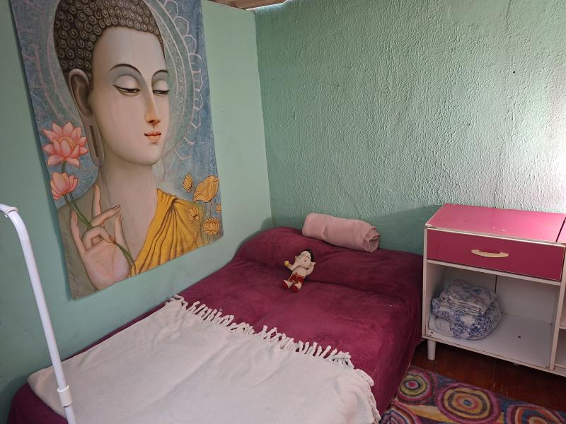 Imagem 5 da galeria do anúncio: ALUGA SE QUARTO INDIVIDUAL MOBILIADO