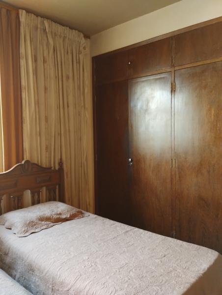 Imagem 1 da galeria do anúncio: QUARTO MOBILIADO NO SION