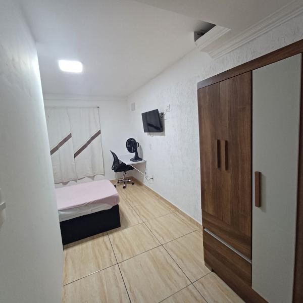 Imagem 2 da galeria do anúncio: Quarto mobiliado e decorado individual