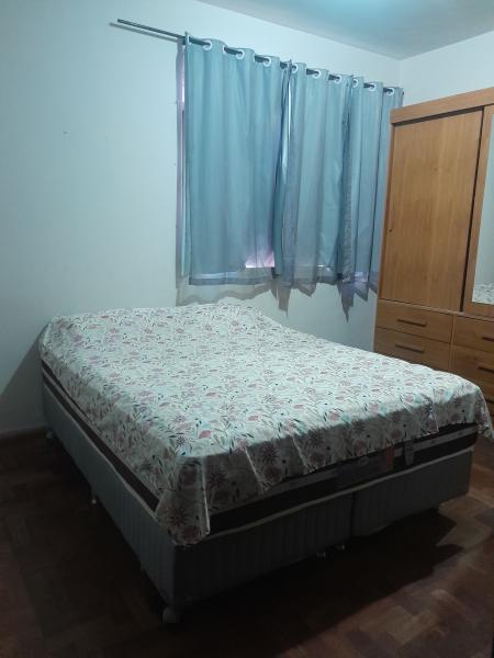 Imagem 3 da galeria do anúncio: Quarto grande e mobiliado no Funcionários