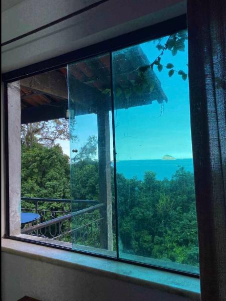 Imagem 2 da galeria do anúncio: alugo quarto individual com vista mar em casa compartilhada