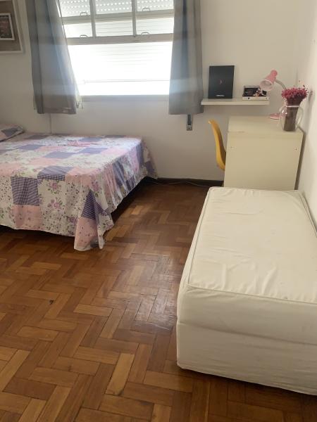 Imagem 3 da galeria do anúncio: Alugo quarto para moças