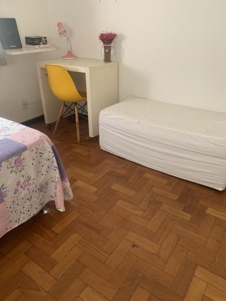 Imagem 1 da galeria do anúncio: Alugo quarto para moças