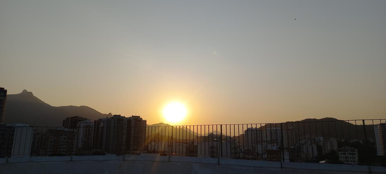 Imagem 5 da galeria do anúncio: Vaga compartilhada grande aconchegante de frente!