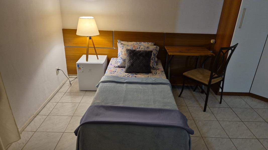 Imagem 3 da galeria do anúncio: Aluga-se quarto pra mulher.