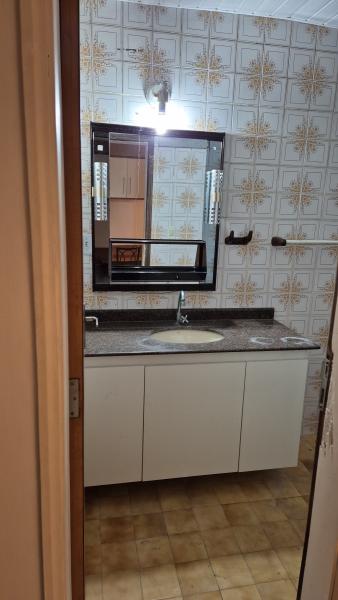 Imagem 1 da galeria do anúncio: Aluga-se quarto pra mulher.