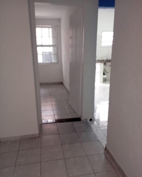 Imagem 3 da galeria do anúncio: Kitnet com suíte em Vila Califórnia - SP