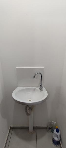 Imagem 7 da galeria do anúncio: Alugo quarto (solteiro) em apartamento