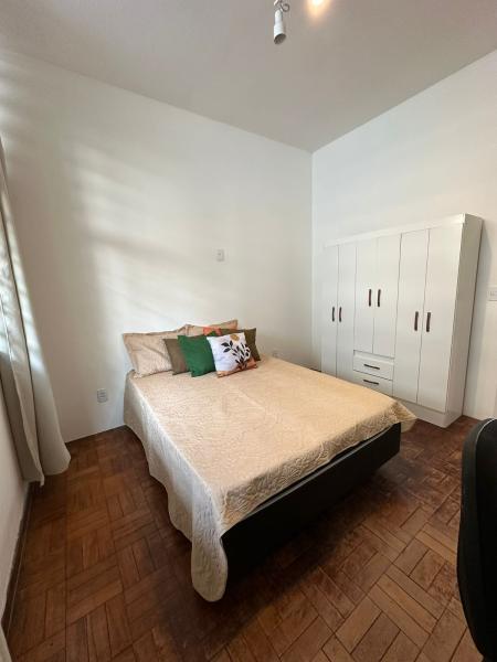 Imagem 16 da galeria do anúncio: Quarto super iluminado e arejado - Metro Brooklin