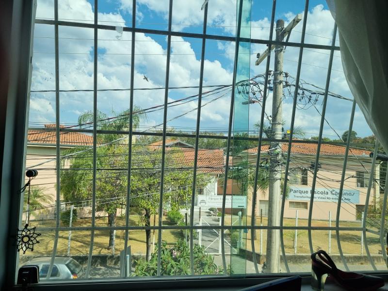 Imagem 2 da galeria do anúncio: Quarto individual imobiliado com semi-suíte