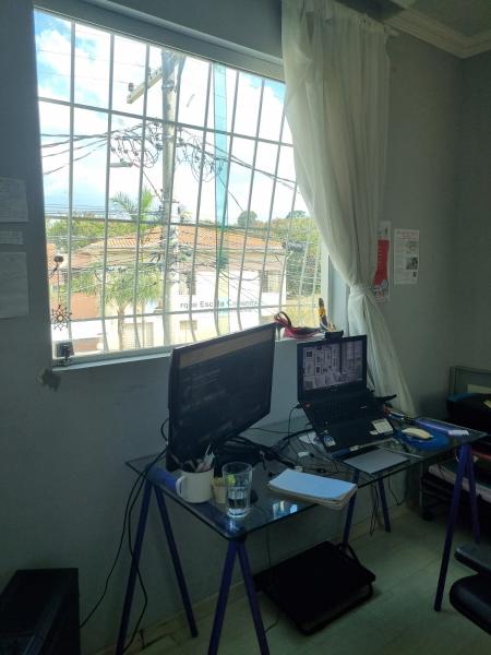 Imagem 3 da galeria do anúncio: Quarto individual imobiliado com semi-suíte