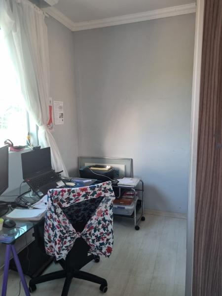 Imagem 13 da galeria do anúncio: Quarto individual imobiliado com semi-suíte