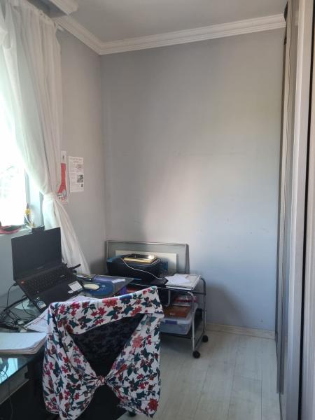 Imagem 11 da galeria do anúncio: Quarto individual imobiliado com semi-suíte