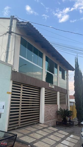 Imagem 1 da galeria do anúncio: Casa Flor