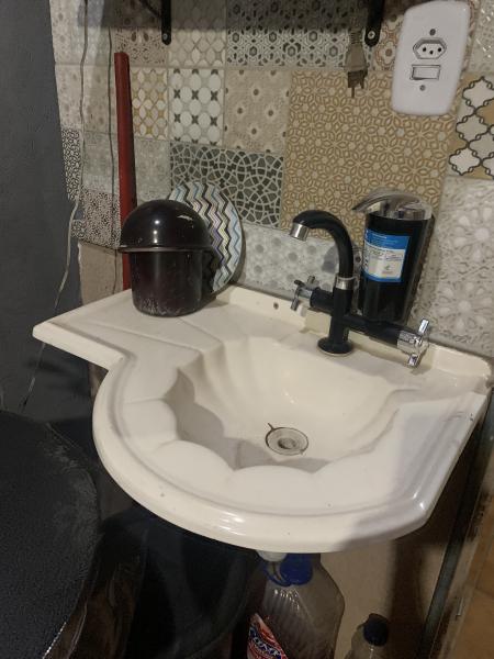 Imagem 2 da galeria do anúncio: Quarto mobiliado em região muito bem localizado