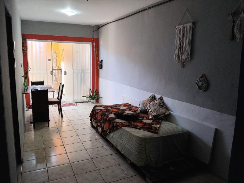 Imagem 7 da galeria do anúncio: Quarto solteiro em casa Ondina