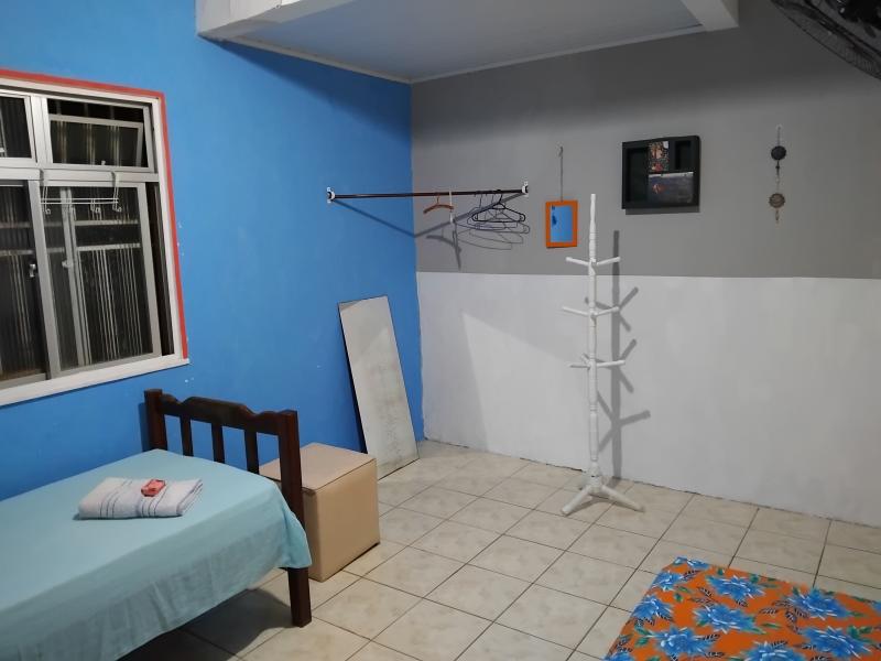 Imagem 2 da galeria do anúncio: Quarto solteiro em casa Ondina