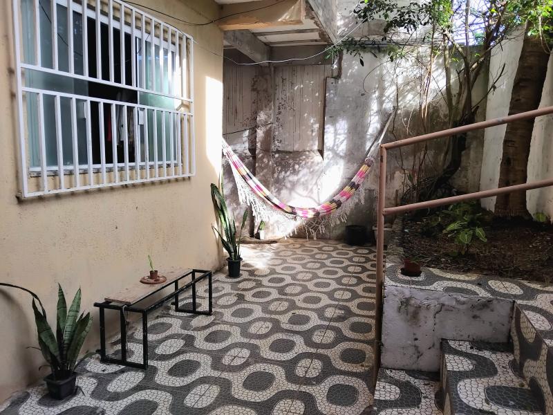 Imagem 9 da galeria do anúncio: Quarto solteiro em casa Ondina